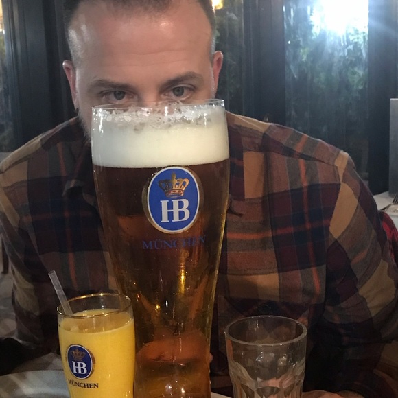 Meet your Posher, Bobby - Picture 3 of 4